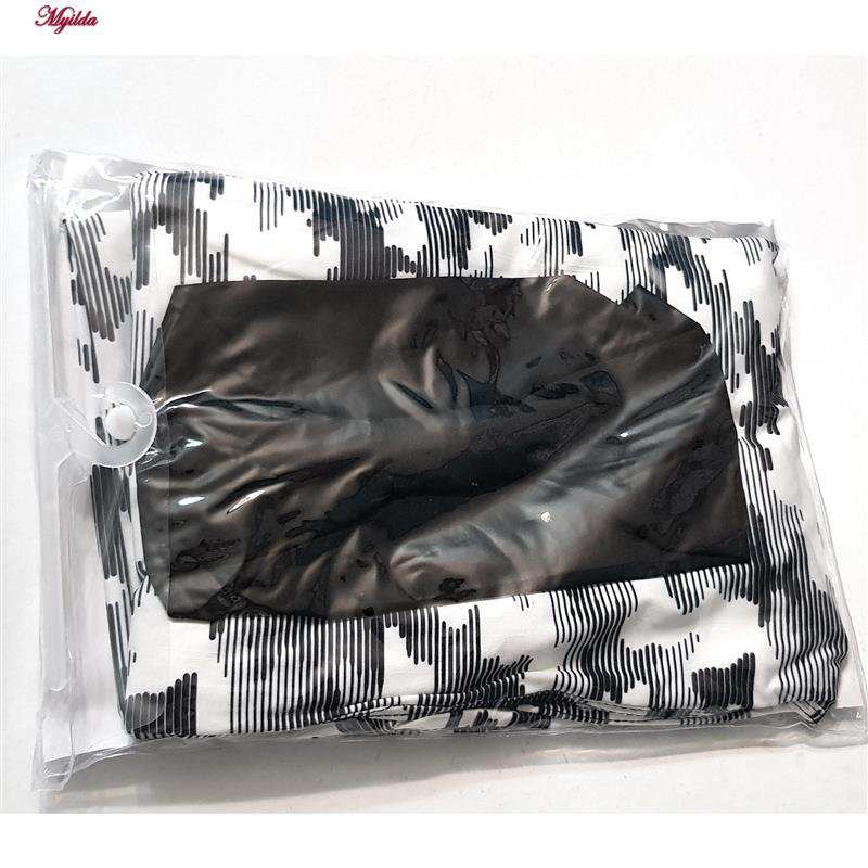 ست تاپ و شلوارک ورزشی زنانه رنگ مشکی به همراه هدبند مدل 5215-746P ماییلدا