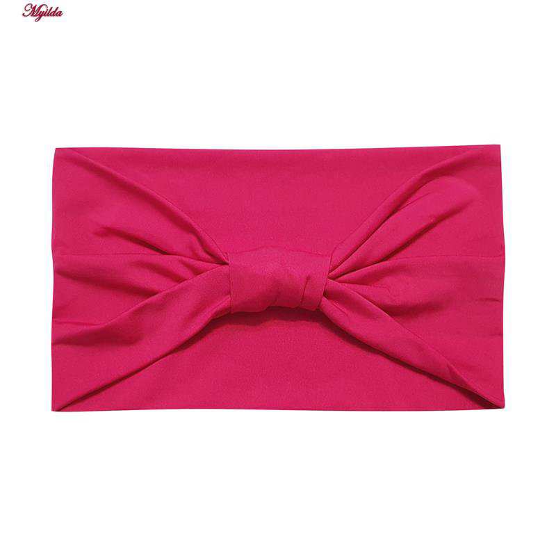 ست تاپ و شلوارک ورزشی زنانه رنگ سرخابی به همراه هدبند مدل 5215-746P ماییلدا