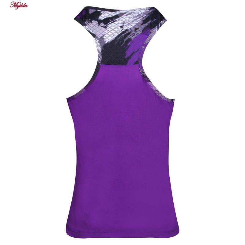 ست تاپ و شلوارک ورزشی زنانه رنگ بنفش به همراه هدبند مدل 5215-746P ماییلدا
