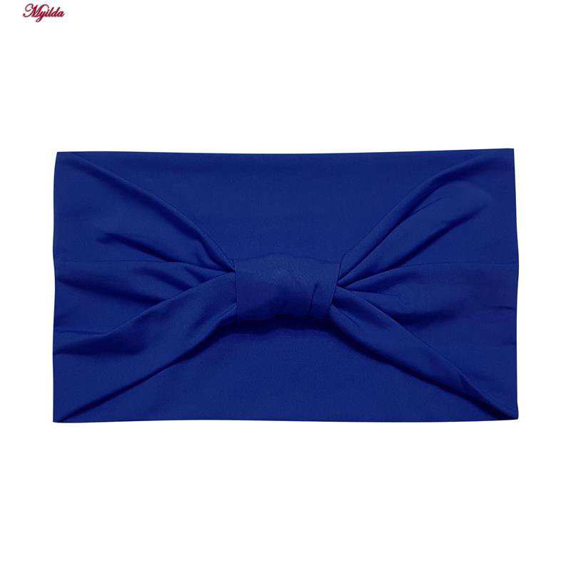 ست تاپ و شلوارک ورزشی زنانه به همراه هدبند مدل 5215-746P ماییلدا