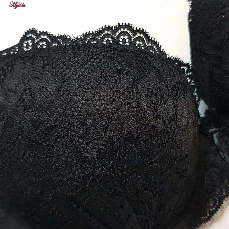 سوتین اسفنجی زنانه پدلی مدل بند متحرک فنردار رنگ مشکی 5133-P137-1 ماییلدا