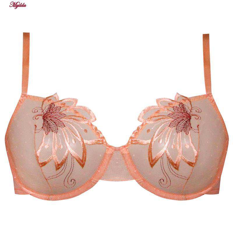ست شورت و سوتین زنانه برتا مدل فنردار گیپور کد 4695-2020LC ماییلدا