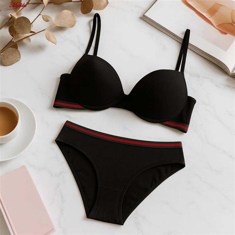 ست شورت و سوتین زنانه رنگ مشکی میسا مدل 5346-9030 ماییلدا