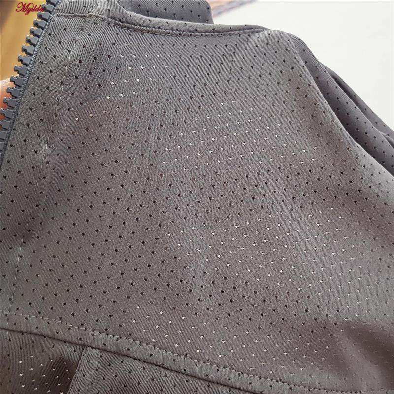 تی شرت آستین کوتاه ورزشی زنانه رنگ طوسی ماییلدا مدل 5338-556