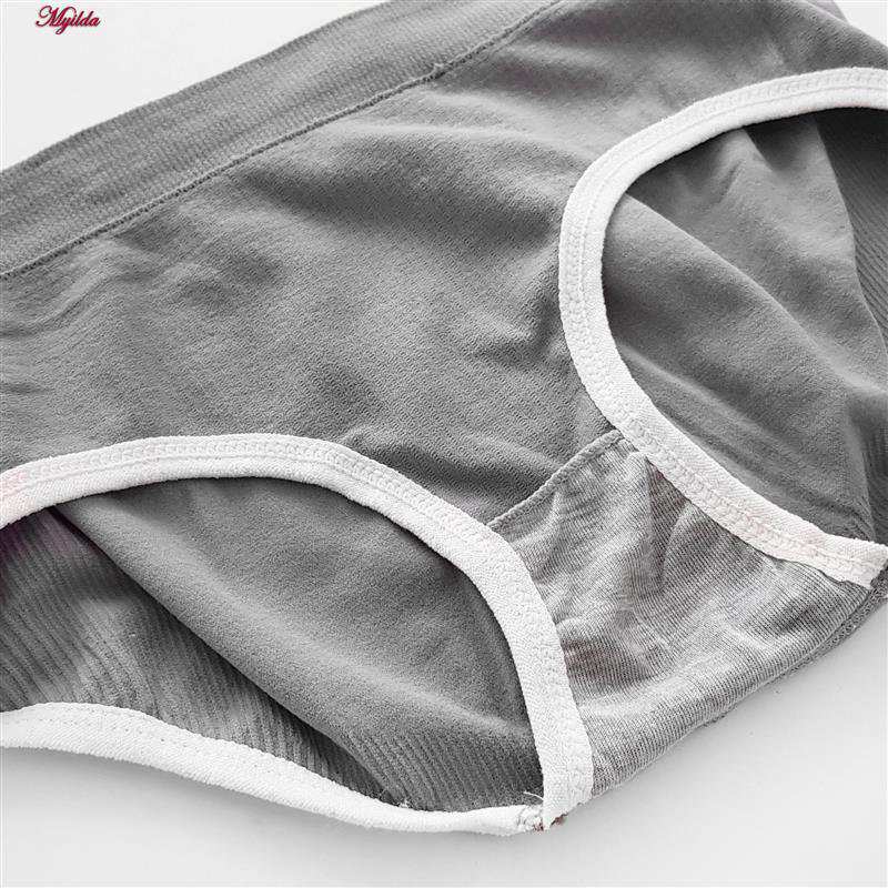 ست شورت و نیم تنه زنانه بدون فنر پددار رنگ خاکستری روشن کد 4620 ماییلدا