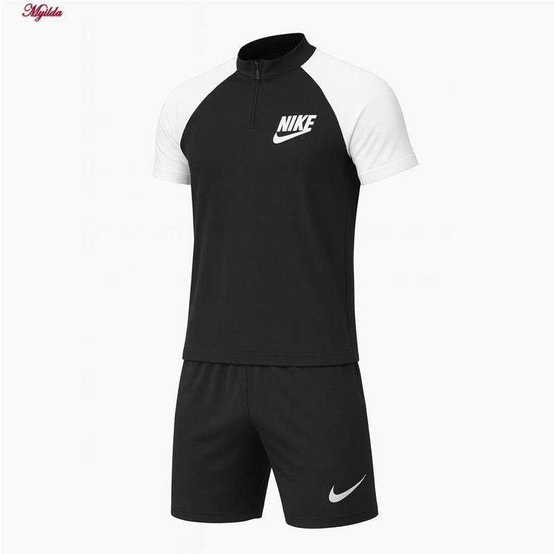 ست تی شرت آستین کوتاه و شلوارک ورزشی مردانه رنگ خاکستری مدل 5374-806 ماییلدا