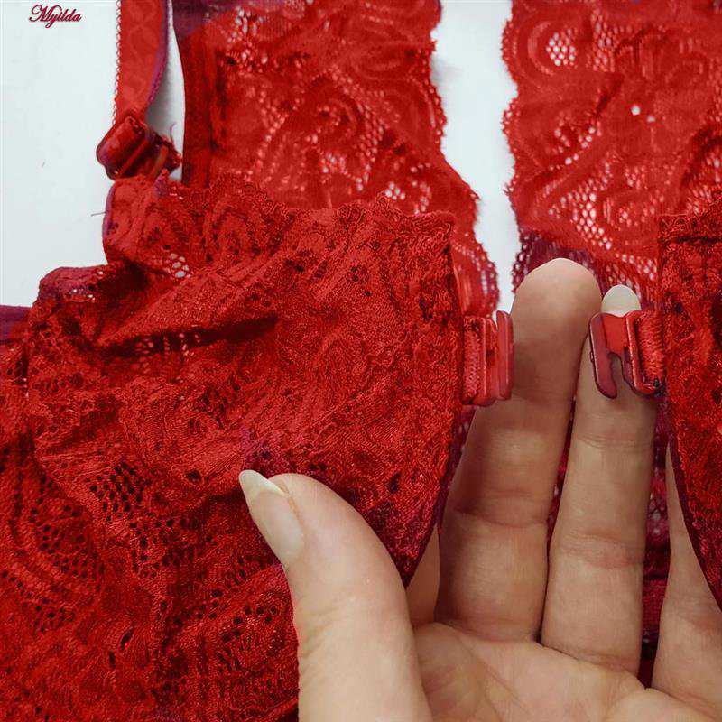 سوتین فنردار زنانه رنگ قرمز مدل جلو بازشو گلستان ماییلدا کد 5363