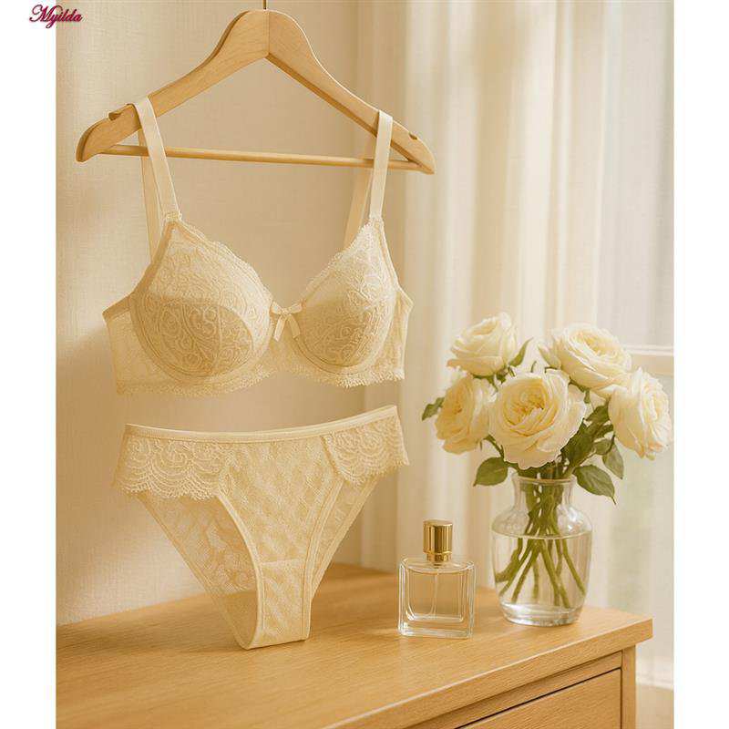 ست شورت و سوتین زنانه مدل فنردار رنگ کرم کارنا رز کد 5431 ماییلدا