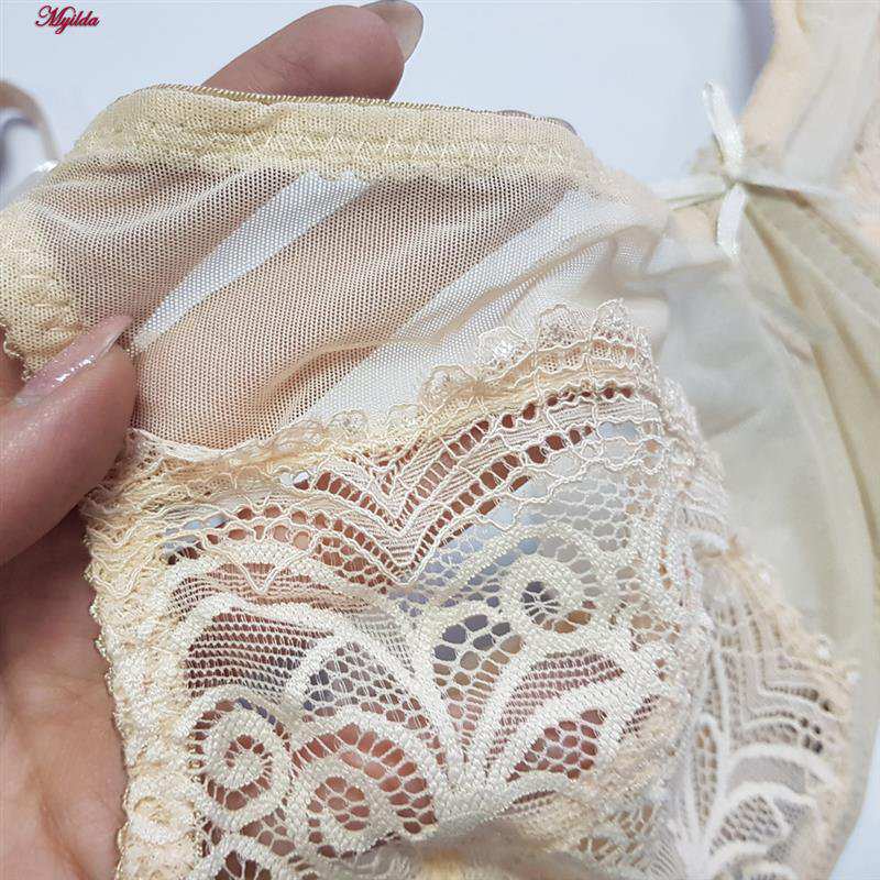 ست شورت و سوتین زنانه مدل فنردار رنگ کرم کارنا رز کد 5431 ماییلدا