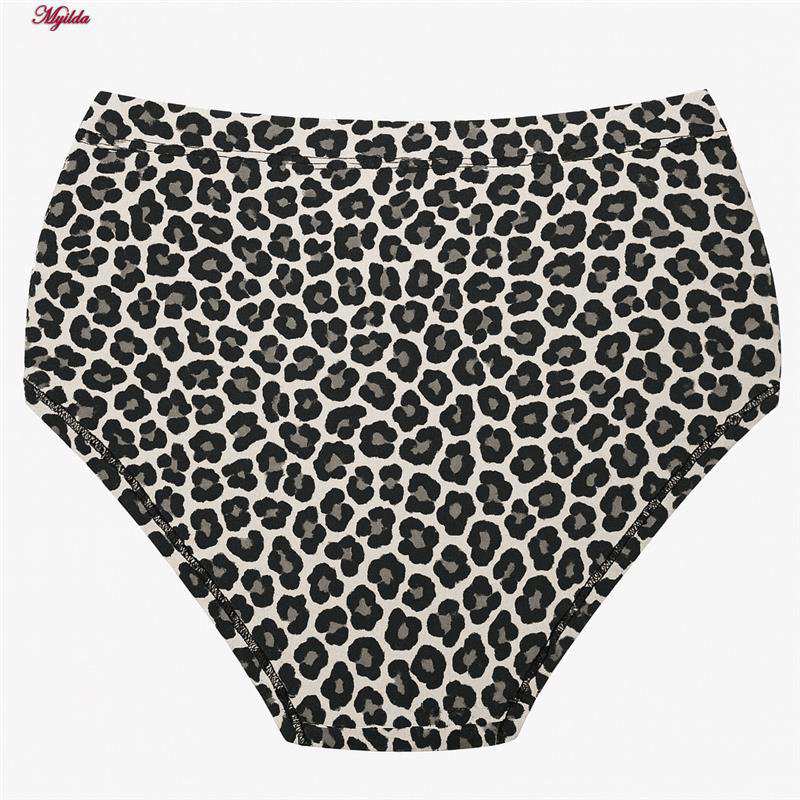 شورت زنانه ماییلدا مدل پلنگی کد 5453