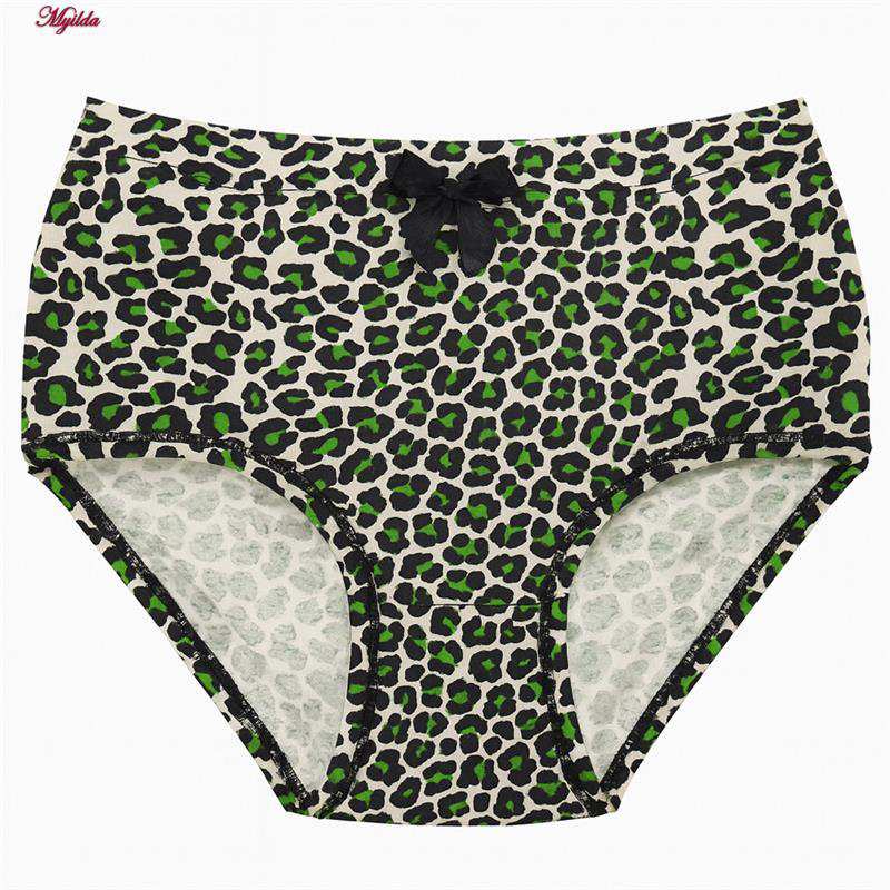 شورت زنانه ماییلدا مدل پلنگی کد 5453