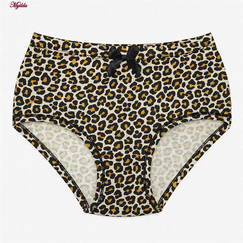 شورت زنانه ماییلدا مدل پلنگی کد 5453