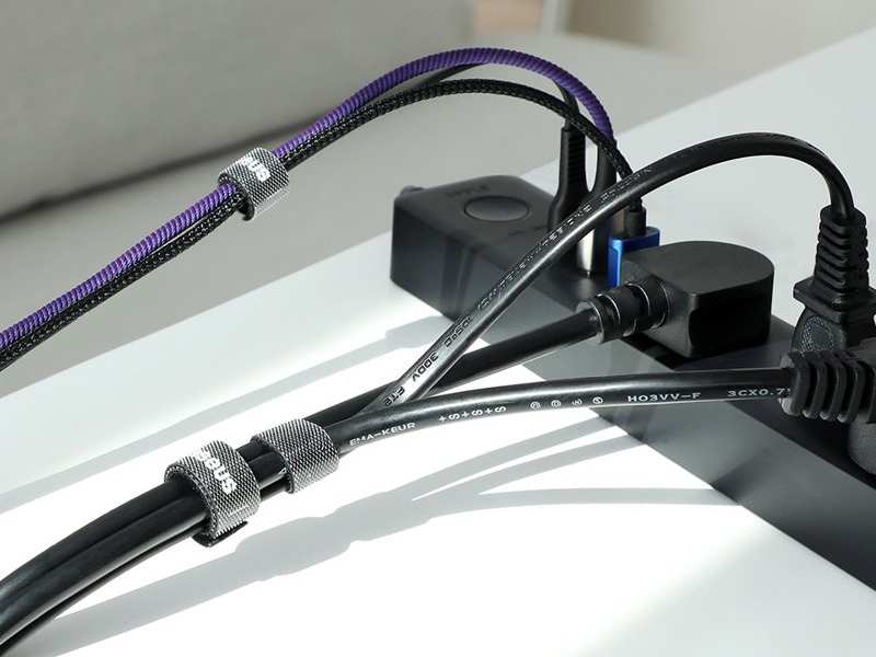 بند چسبی نظم دهنده کابل به طول یک متر بیسوس ACMGT-E01