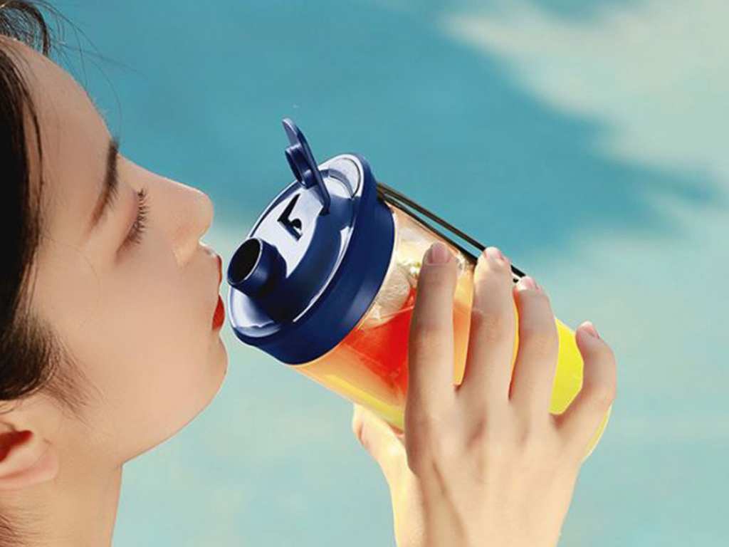 مخلوط کن قابل حمل شیائومی Xiaomi Deerma Portable Mini Fruit Juicer Blender DEM-NU06