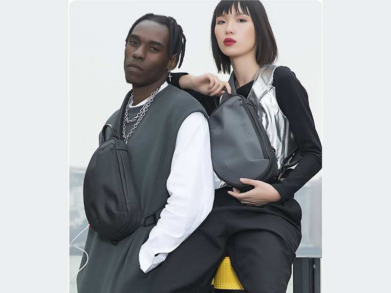 کوله تک بند یو اس بی دار ضد آب بنج Bange BG-7306 Crossbody Chest Bag with USB Port