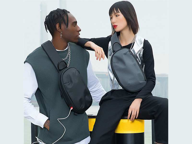 کوله تک بند یو اس بی دار ضد آب بنج Bange BG-7306 Crossbody Chest Bag with USB Port