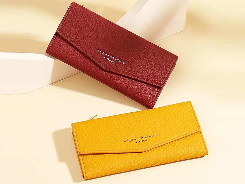 کیف پول زنانه تاشو چرم دارای 11 جاکارتی TAOMICMIC Y8213  Folding Long women Wallet