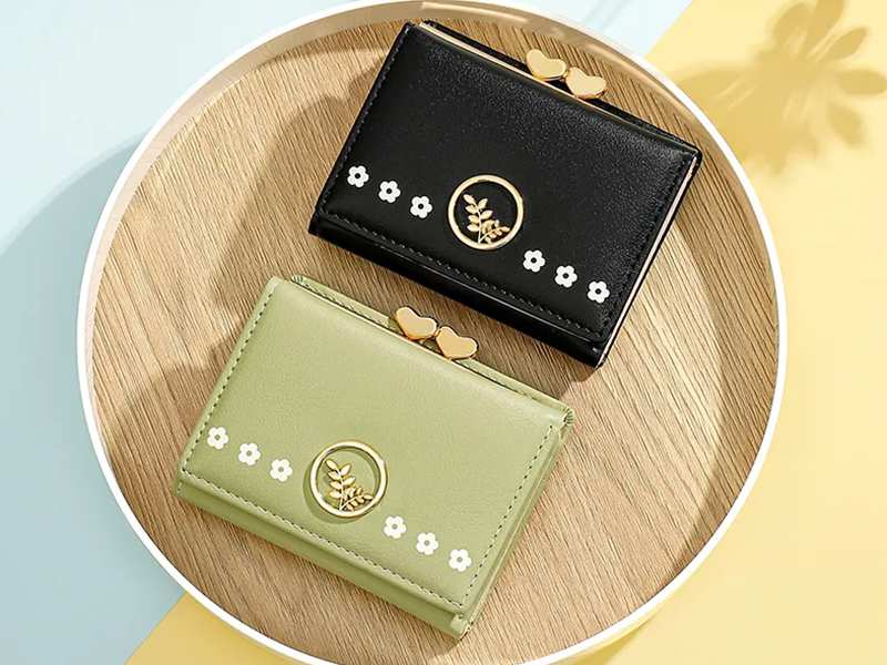 کیف پول زنانه و دخترانه کوچک تاشو قفلی TAOMICMIC Y8894 Short Wallets Women