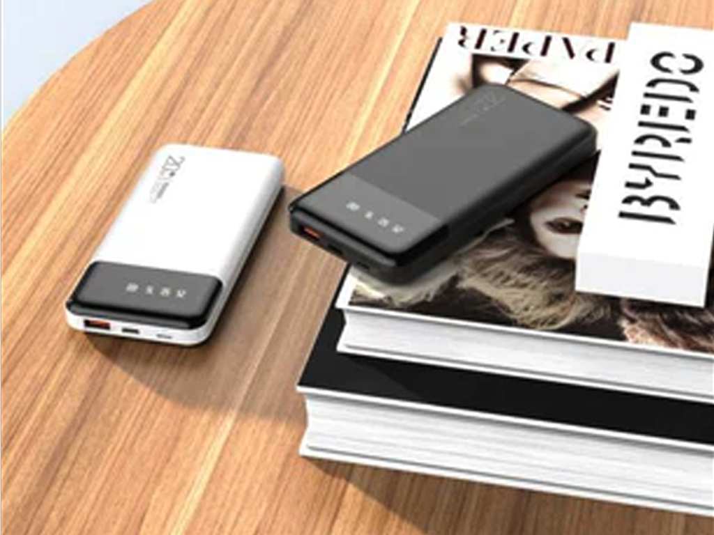 پاوربانک شارژ سریع 20 وات تایپ سی, یو اس بی و لایتنینگ 10000 ایکس او XO Fast charging power bank PR191