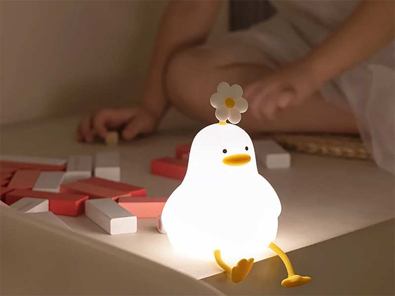 چراغ خواب فانتزی رومیزی شارژی قابل حمل اتاق کودک lamp induction night light playful silicone bedroom LLD-D09