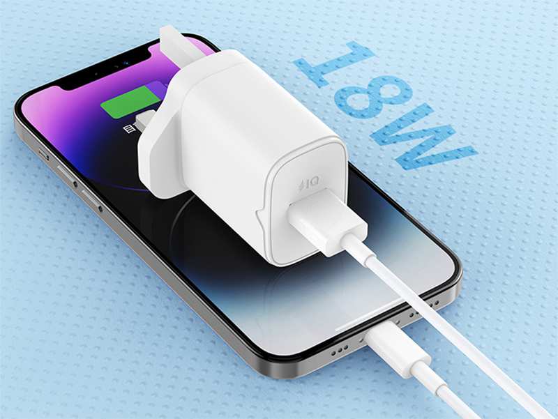 شارژر دیواری فست یو اس بی 18 وات رسی RECCI RC51U 18W QC3.0 QUICK CHARGER