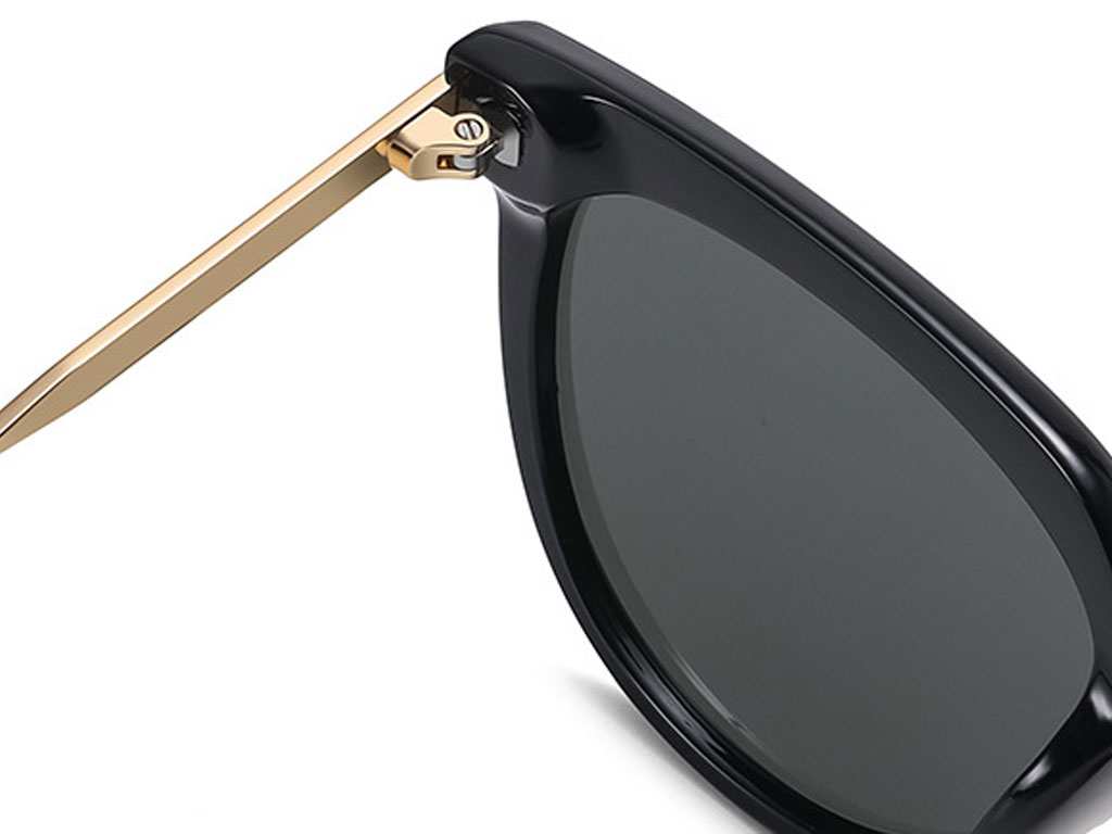 عینک آفتابی یو وی 400 زنانه TR2189