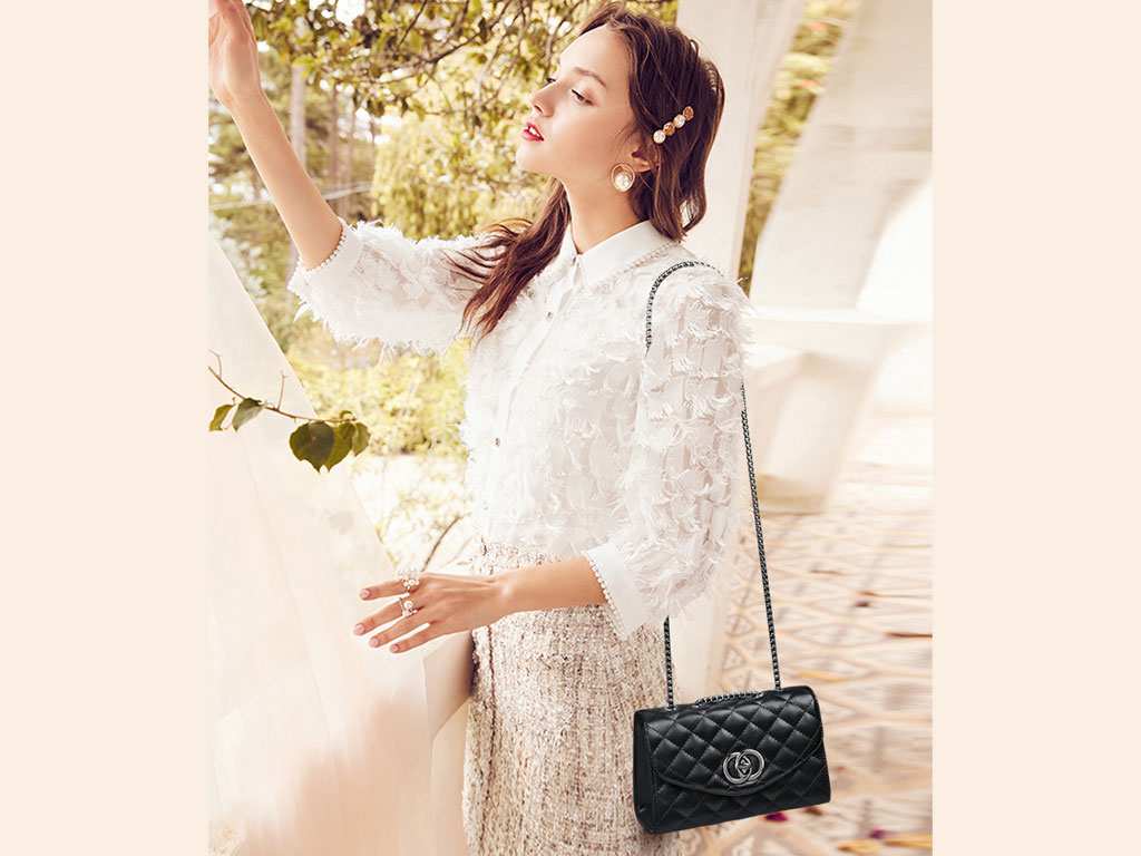 کیف دوشی زنانه چرمی Women's bag new style 2023 genuine leather 8882