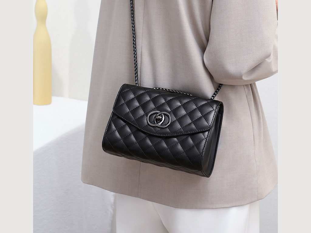 کیف دوشی زنانه چرمی Women's bag new style 2023 genuine leather 8882