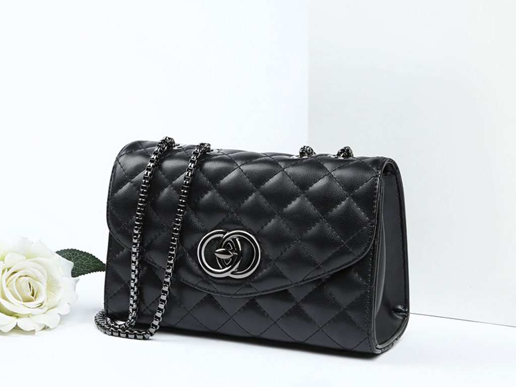 کیف دوشی زنانه چرمی Women's bag new style 2023 genuine leather 8882