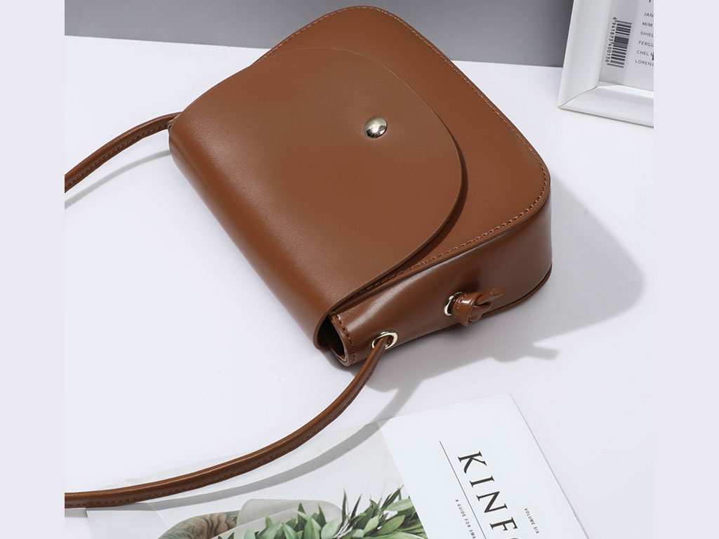 کیف کراس بادی زنانه چرمی Viney small genuine leather crossbody bag women's 2023 7987