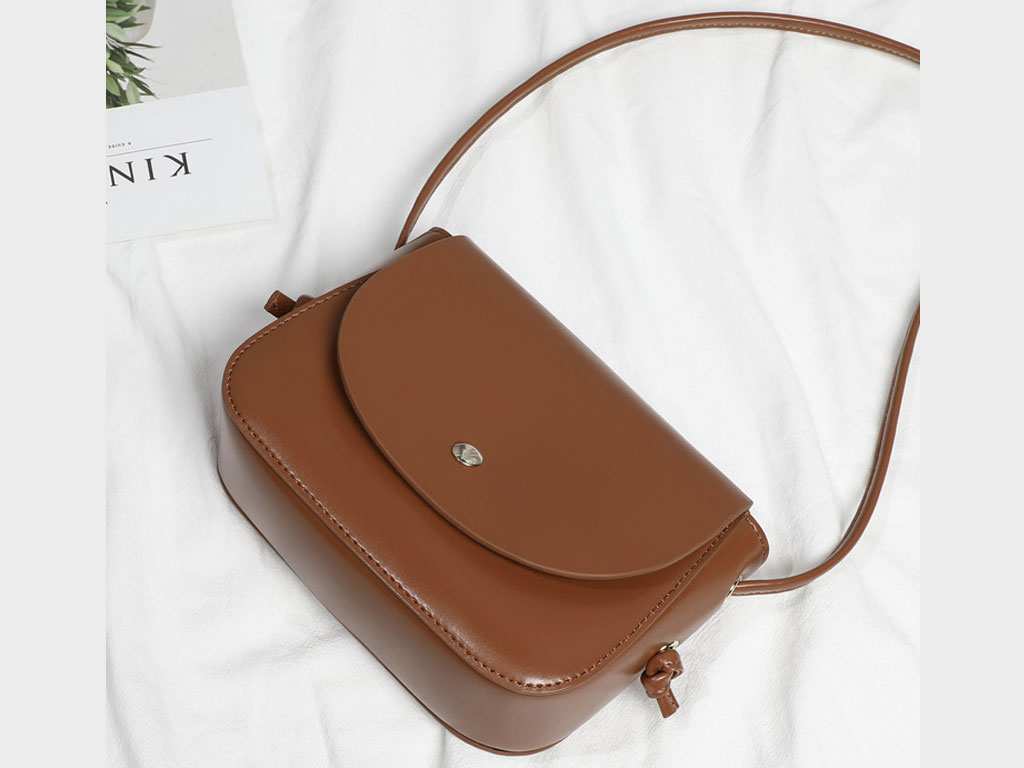 کیف کراس بادی زنانه چرمی Viney small genuine leather crossbody bag women's 2023 7987