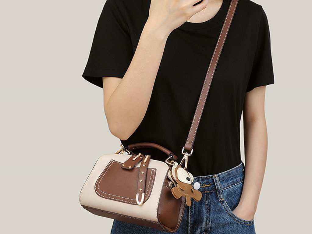 کیف دوشی و کراس بادی زنانه IOS/Aiguoshi New Women's Bags Crossbody Leather 6661