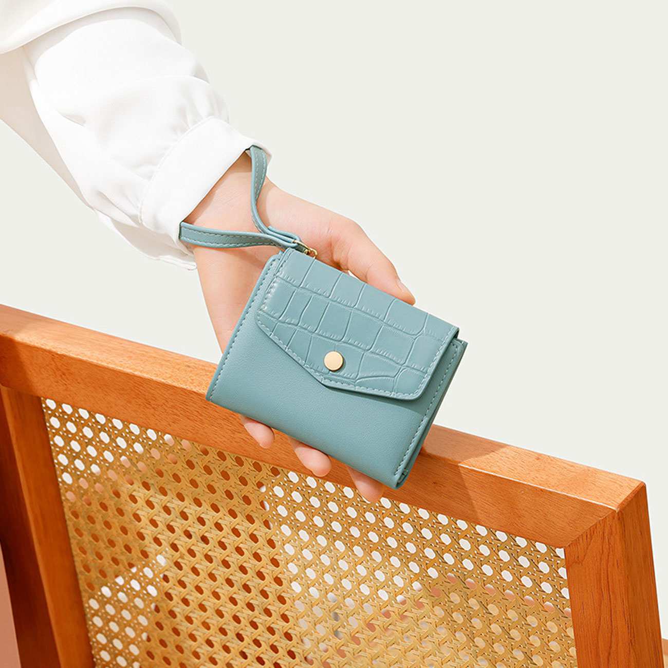 کیف پول زنانه فانتزی بند دار تائومیک میک Y9065