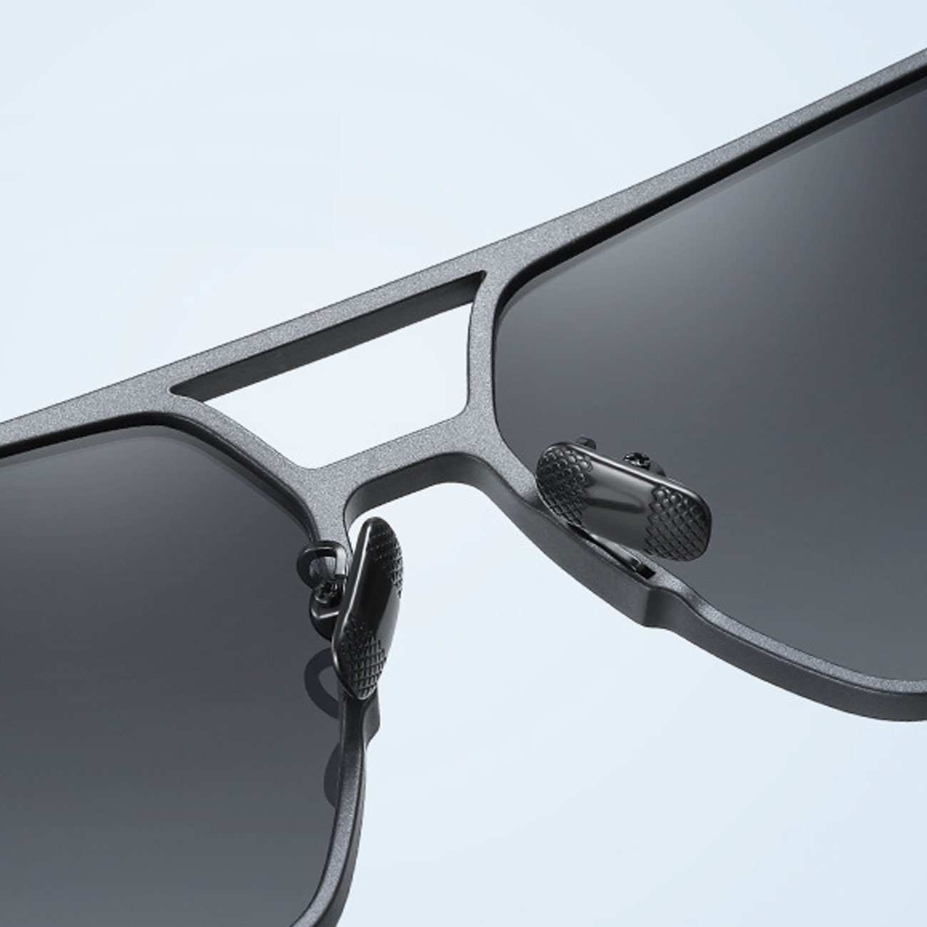 عینک آفتابی مردانه یو وی 400 پلاریزه B9708