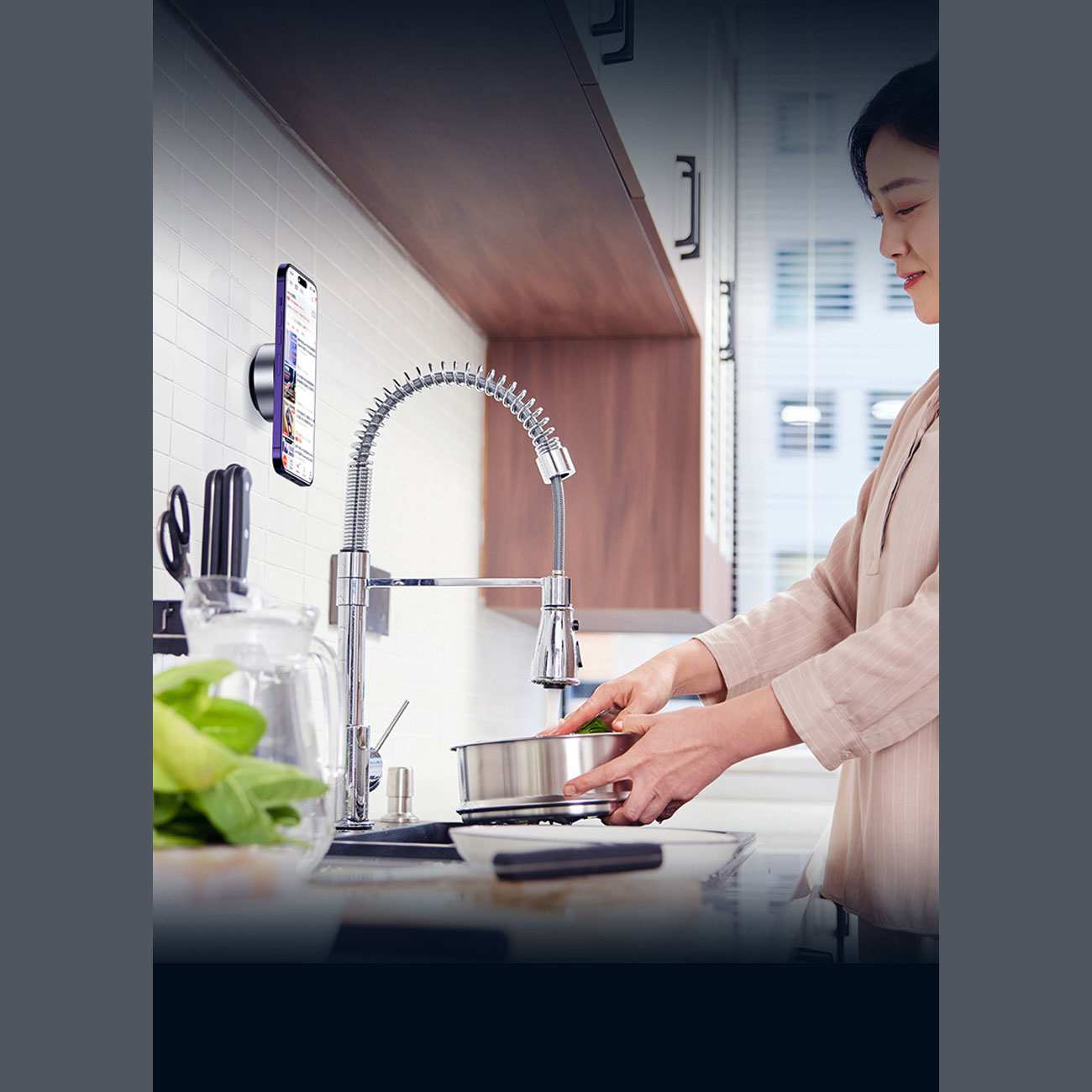 هولدر مکشی شارژی گوشی موبایل چندمنظوره X8Q