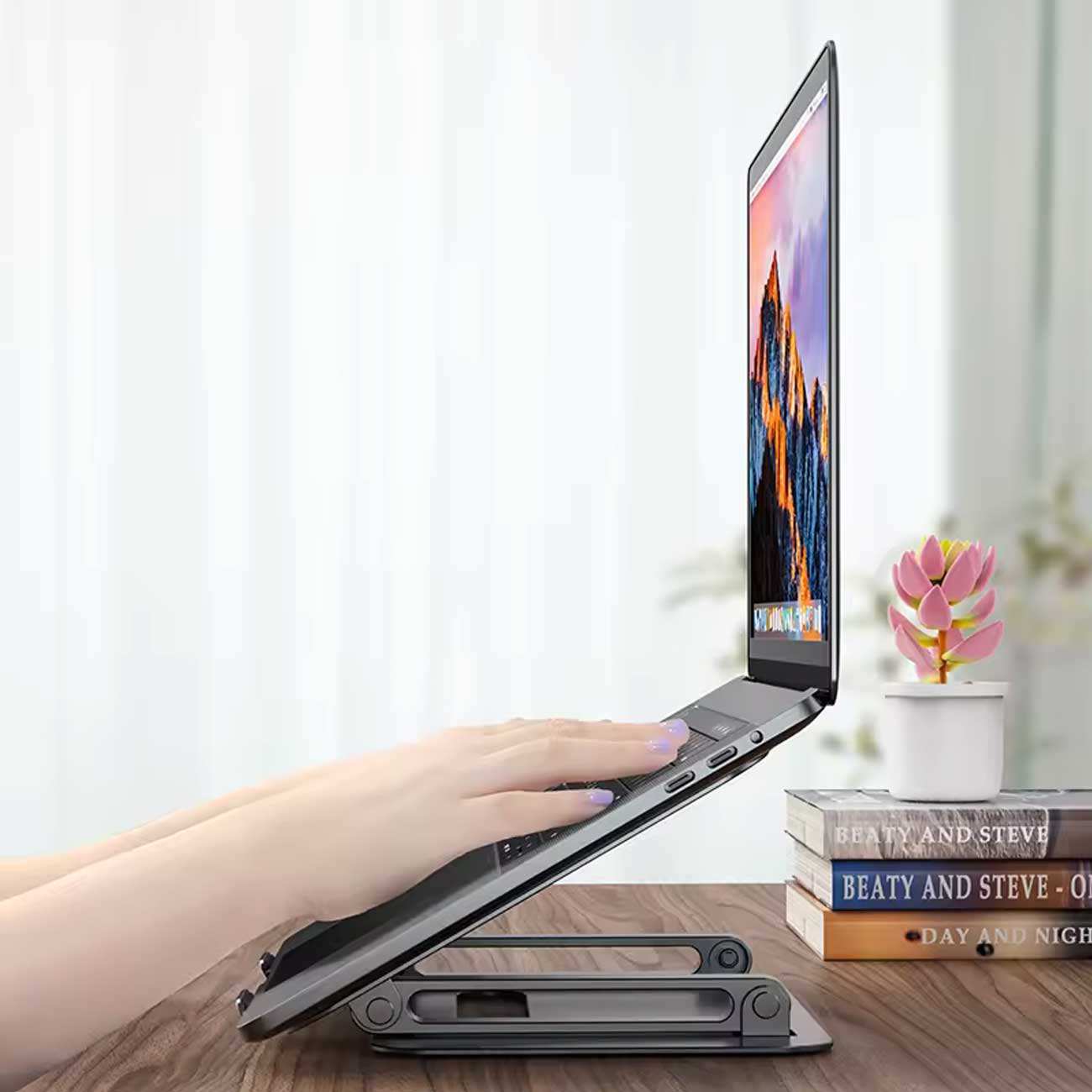 پایه نگهدارنده و استند خنک کننده لپ تاپ P43