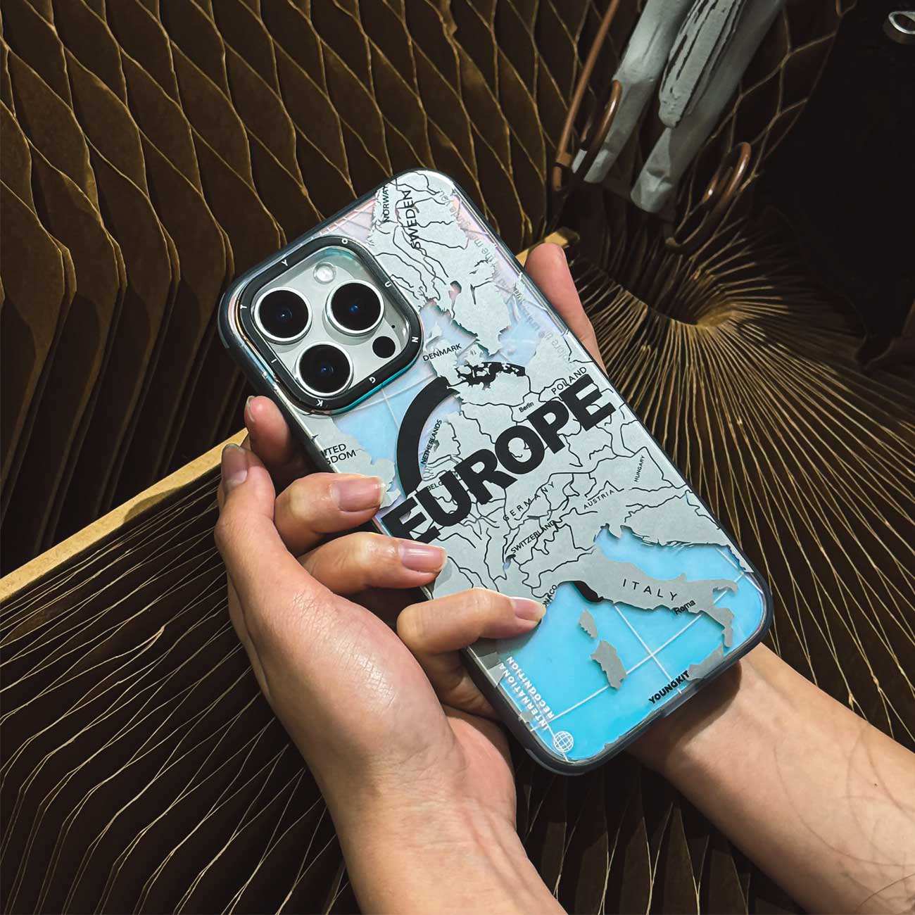 قاب مگنتی آیفون 16 پرو یانگ کیت HQcx002