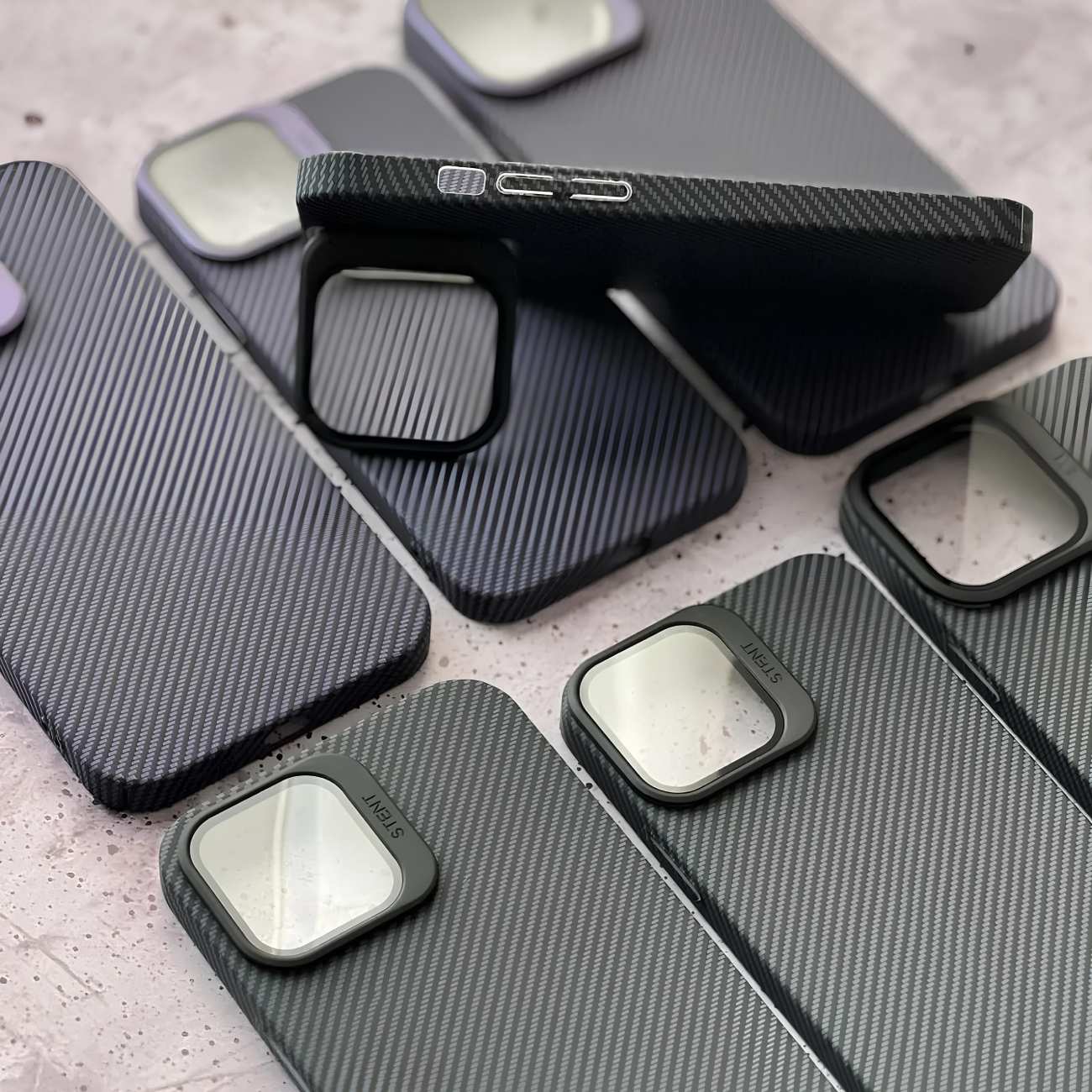 قاب فیبر کربن آیفون 14 جی مکس Creative Case