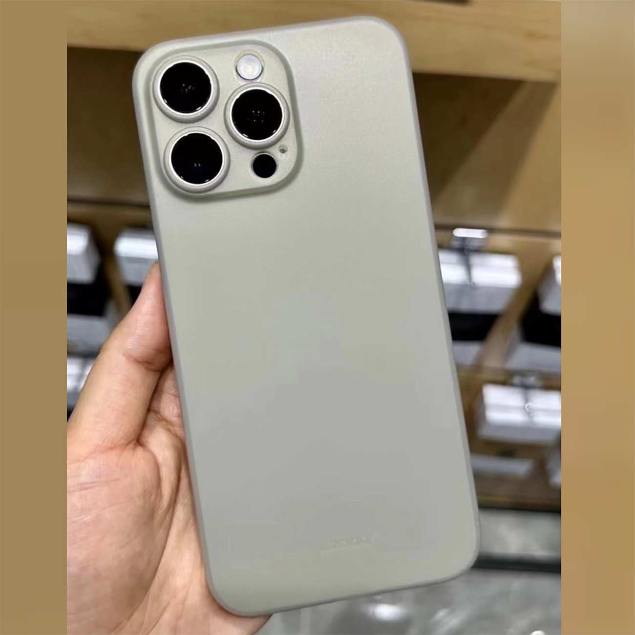 قاب محافظ آیفون 15 پرومکس کیزددو Air Skin