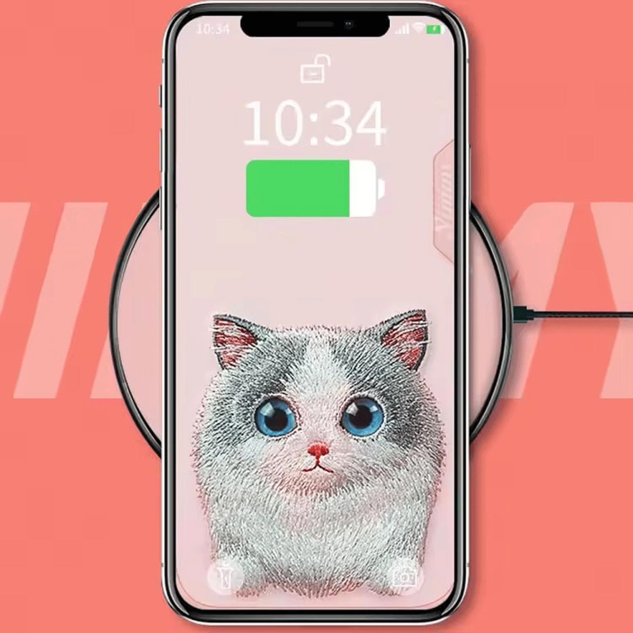 قاب محافظ گوشی آیفون 15 طرح گربه ملوس با چشم متحرک نیمی