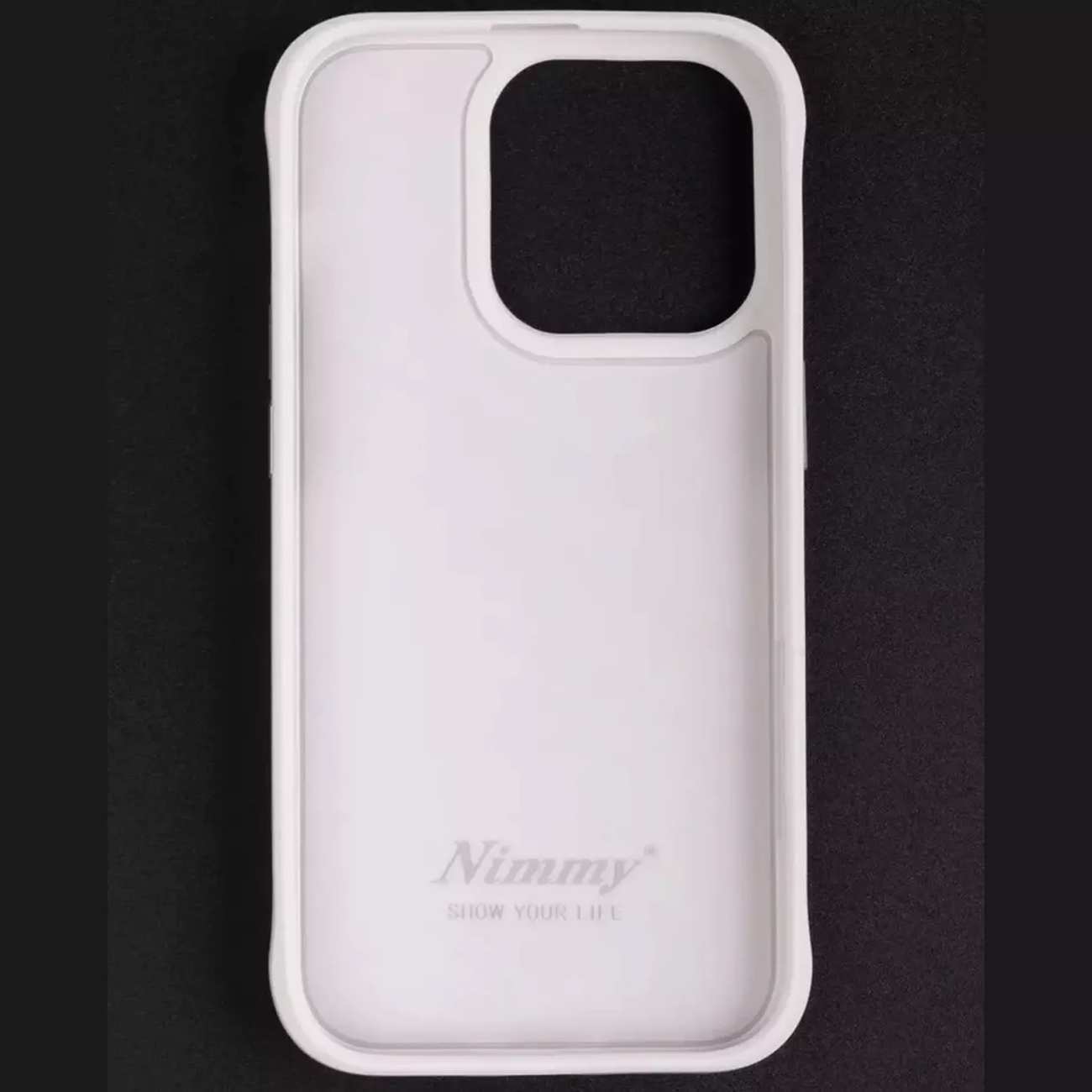 قاب محافظ گوشی آیفون 15 طرح گربه با عینک و زنجیر واقعی و خز گلدوزیشده نیمی YJ202205