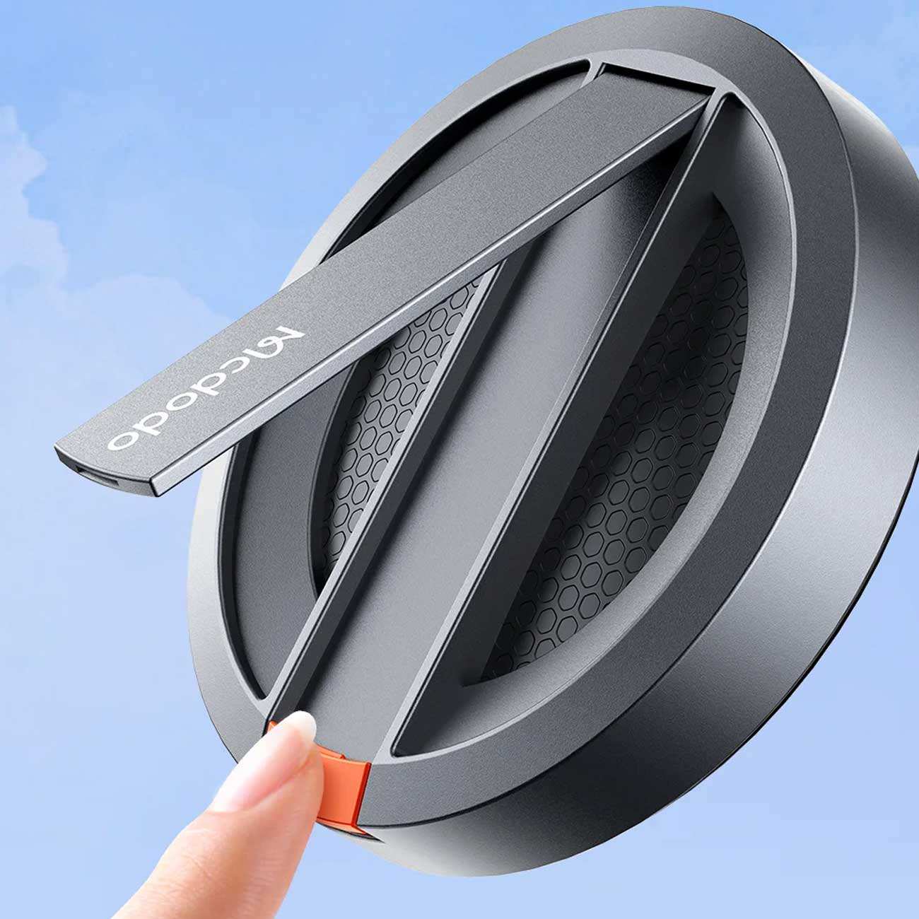 شارژر وایرلس مگنتی 15 وات و هولدر موبایل رومیزی مکدودو CH-550