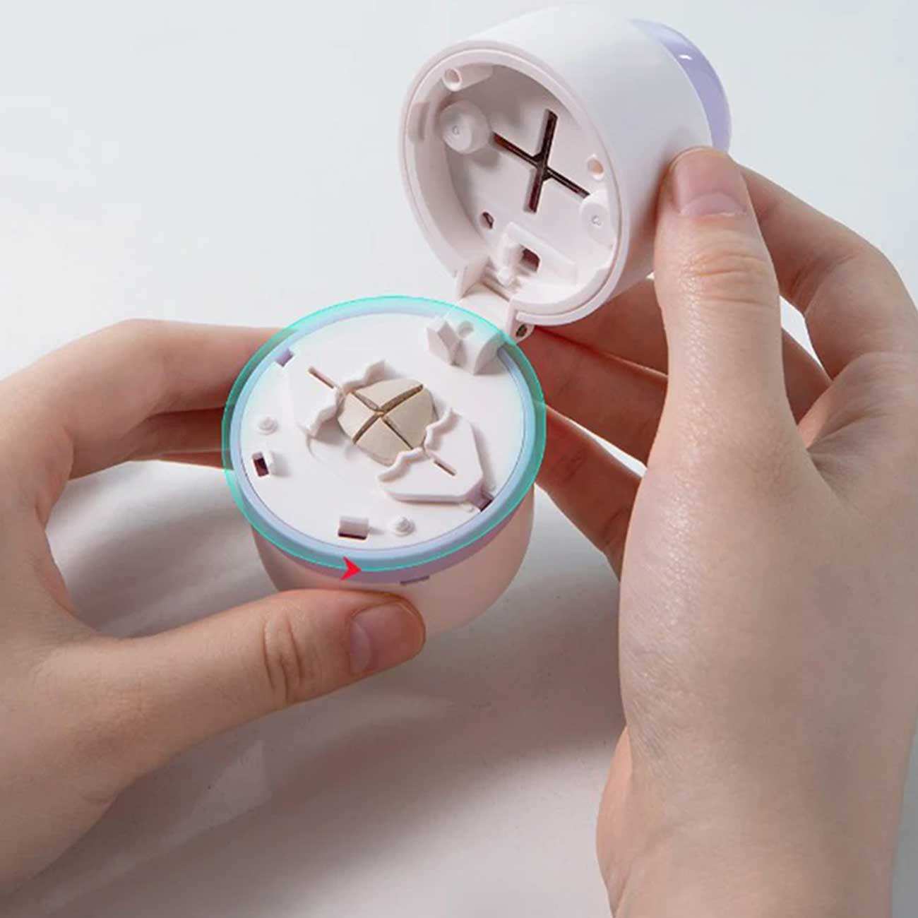 دستگاه برش قرص و جعبه نگهداری دارو قابل حمل مسافرتی جوردن و جودی TR022