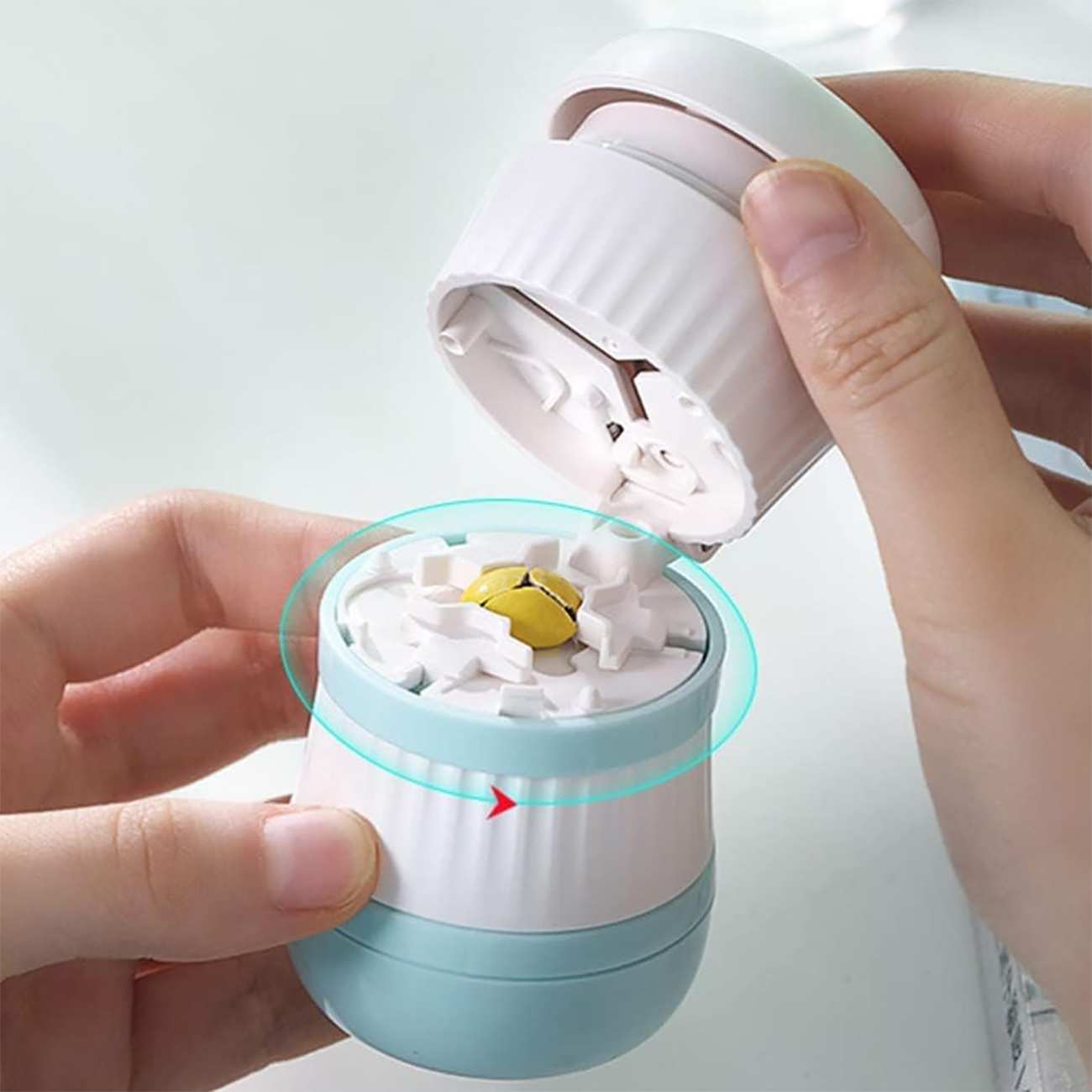 دستگاه برش قرص و جعبه نگهداری دارو قابل حمل مسافرتی جردن و جودی TR018