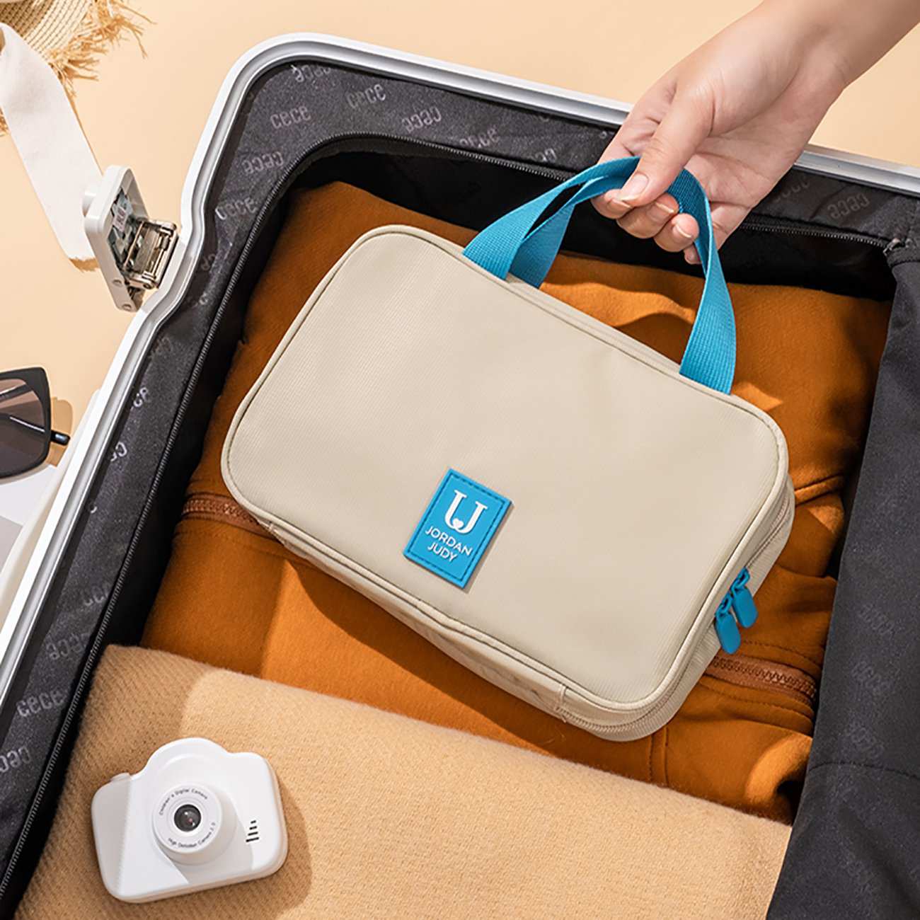 کیف لوازم آرایشی مسافرتی ضد آب جوردن و جودی Jordan Judy PT067