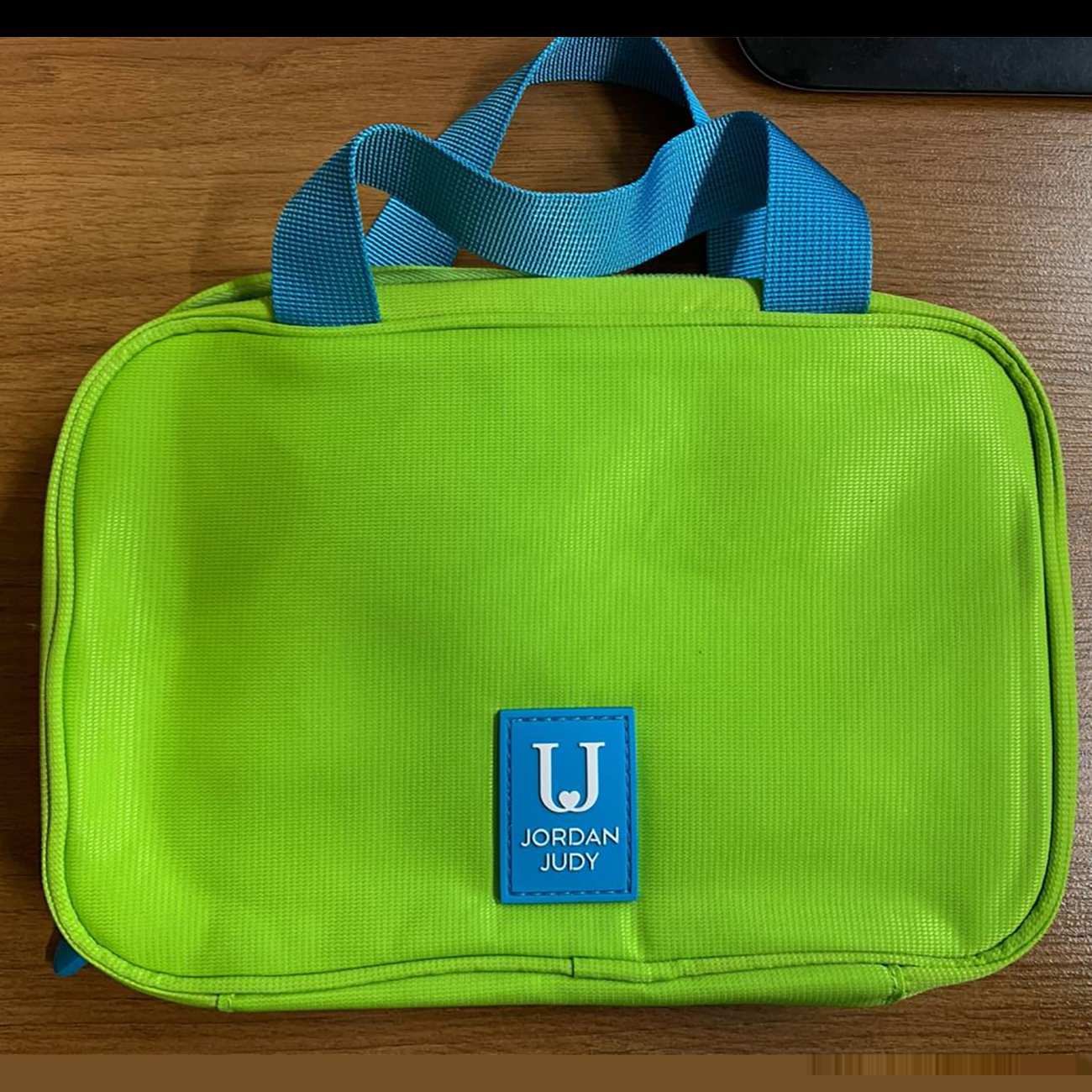 کیف لوازم آرایشی مسافرتی ضد آب جوردن و جودی Jordan Judy PT067