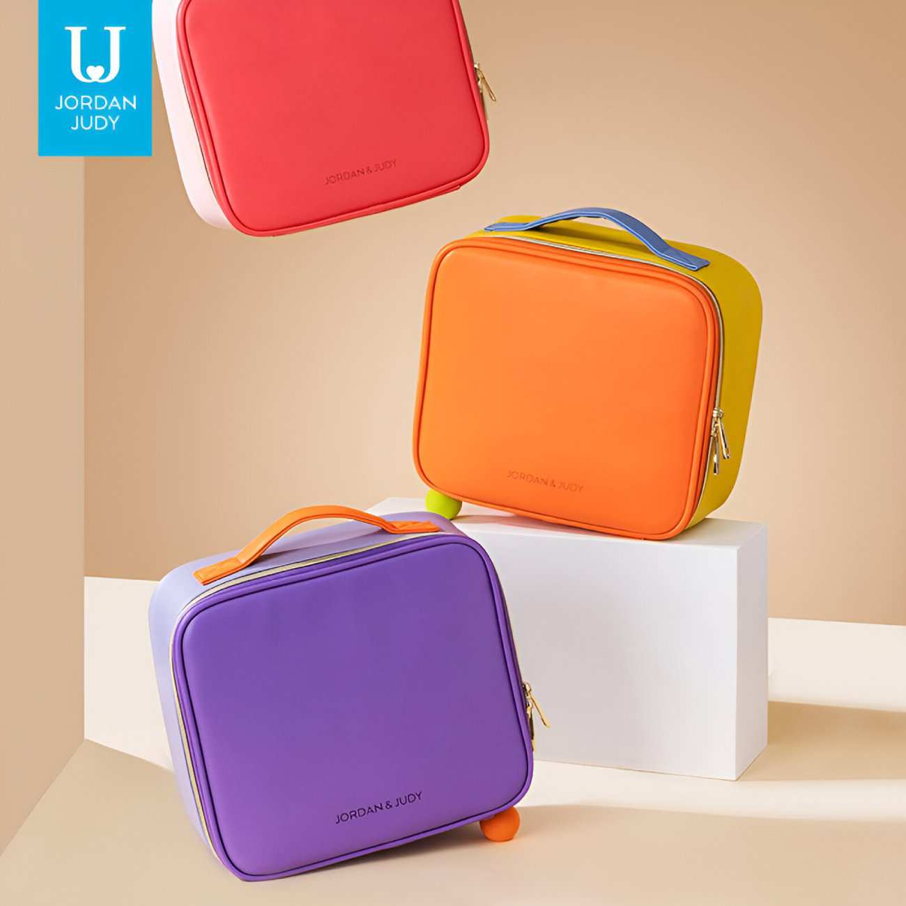 کیف لوازم آرایشی با آینه چراغدار لمسی شارژی قابل حمل جوردن و جودی PT068