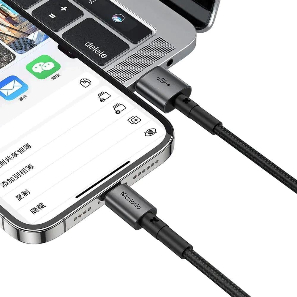 کابل شارژ یو اس بی به لایتنینگ 3 آمپر1.2 متری مکدودو CA-3580