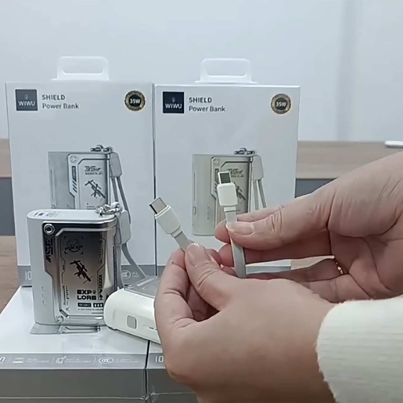 پاوربانک 10000 تایپ C و یواسبی 35 وات ویوو WI-P026