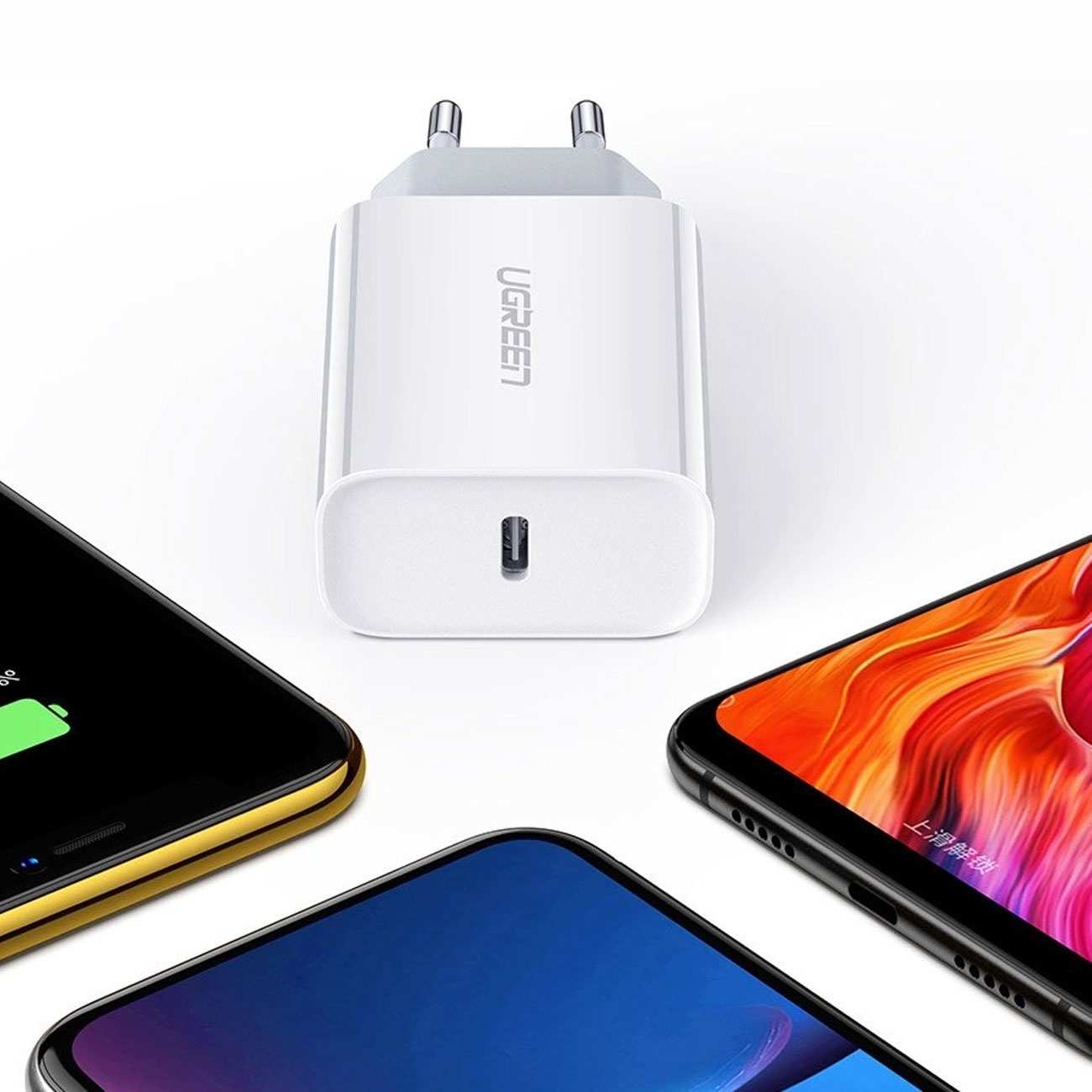 شارژر دیواری تایپ سی 20 وات همراه کابل تایپ سی به لایتنینگ یک متری یوگرین CD137 50698